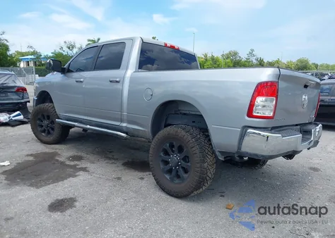 2022 Ram 2500 Big Horn 4X4 6'4 Box z USA, uszkodzony, nr VIN 3C6UR5DL8NG103847